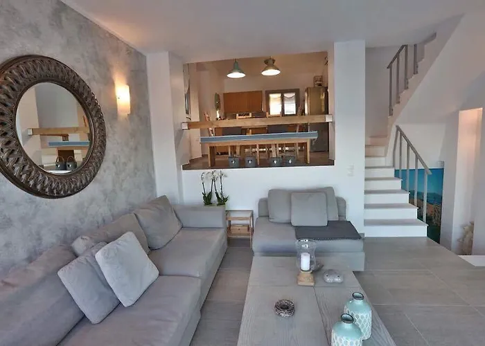 Lina Syros Азолимнос