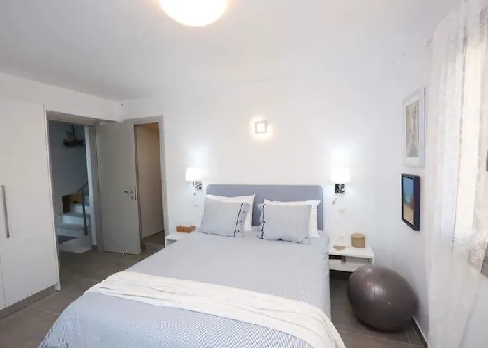 Вилла Lina Syros